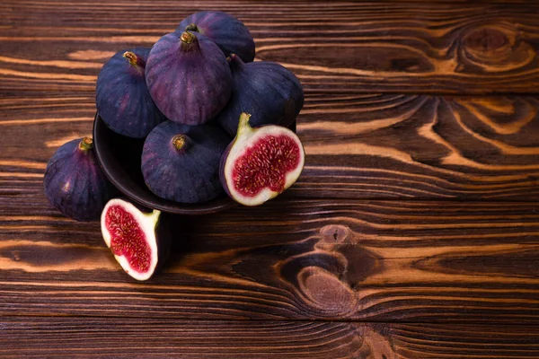 Tasty Figs Bowl Wooden Background Top View Slices — Stock Photo, Image