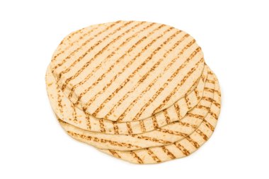 Beyaz arka planda ızgara pitta ekmeği. Üst görünüm. 