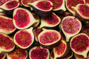 Lezzetli incir arka planı. Üst Manzara. Dilimler.  