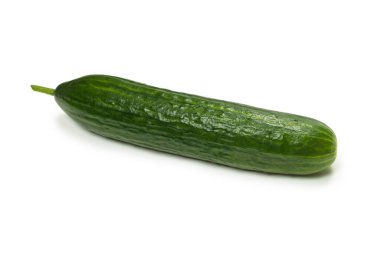 salatalık beyaz arkaplanda izole edildi. 