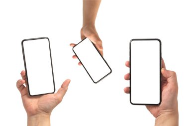 Beyaz arka planda elle izole edilmiş akıllı telefon. Beyaz perde. Boşluğu kopyala.