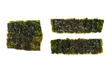 Norveç yosunları beyazlar üzerinde yalıtılmış. 