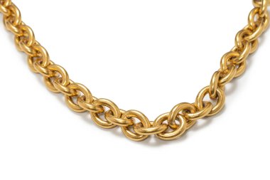 Beyaz arkaplanda izole edilmiş altın zincir. 