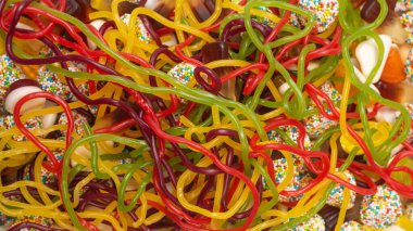 Lezzetli jöleli şekerler. Üst görünüm.  