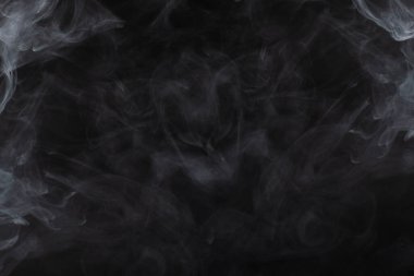 Siyah arka planda beyaz buhar. Boşluğu kopyala.