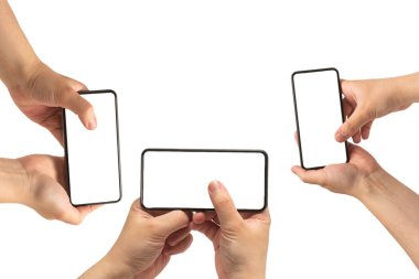 Beyaz arka planda elle izole edilmiş akıllı telefon. Beyaz perde. Boşluğu kopyala.