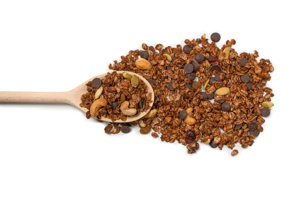 Chocolade Granola Ontbijtgranen Met Noten Een Houten Lepel Geïsoleerd Witte — Stockfoto