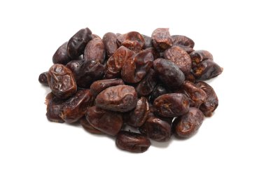 Kurumuş tarihler beyaz arka planda izole edilmiş. Üst görünüm. 