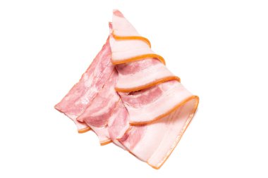 Beyaz arka planda soyutlanmış çiğ pastırma dilimleri. Üst görünüm.