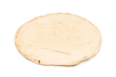 Beyaz arka planda ızgara pitta ekmeği. Üst görünüm. 