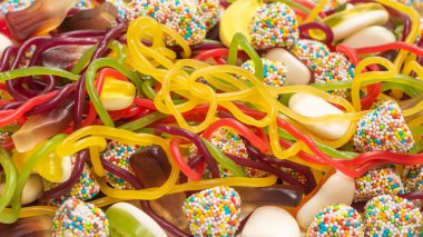 Lezzetli jöleli şekerler. Üst görünüm.  