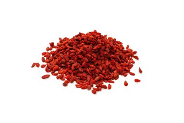 Kırmızı böğürtlen grubu beyaz arka planda izole edilmiş.. 