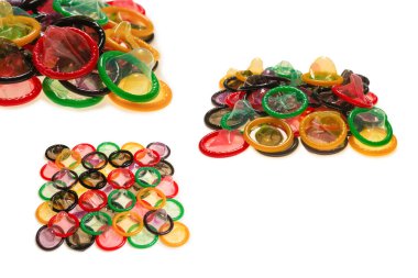 Renkli prezervatifler. Üst görünüm. 