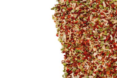 Çorba çeşnisi, kurutulmuş sebze dilimleri arka plan. Üst görünüm. 