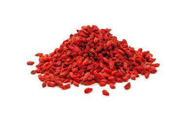 Kırmızı böğürtlen grubu beyaz arka planda izole edilmiş.. 