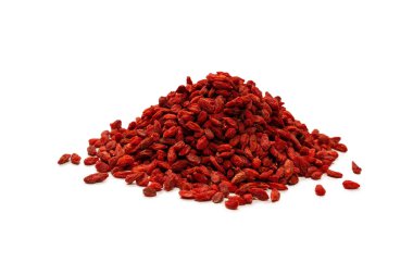 Kırmızı böğürtlen grubu beyaz arka planda izole edilmiş.. 