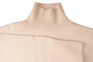 Beyaz arka planda yumuşak sütlü merino yün süveter. Üst görünüm.