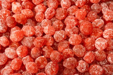 Kurutulmuş kumkat beyaz arka planda izole edilmiş. Üst görünüm.