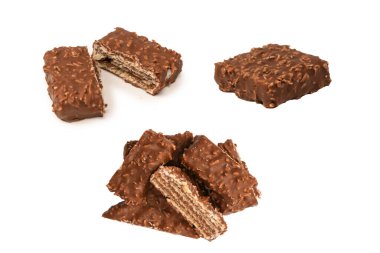 Beyaz arka planda çikolatalı hindistan cevizli gofret. Lezzetli çikolata.. 