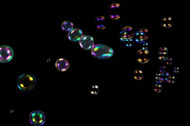 Sabun köpükleri siyah arka planda izole edilmiş. Boşluğu kopyala. 