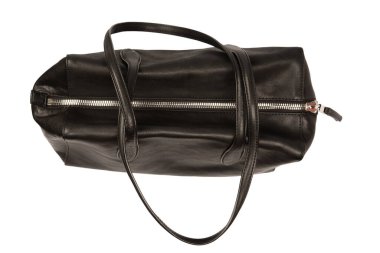 Beyaz arka planda siyah deri çanta. Çanta..