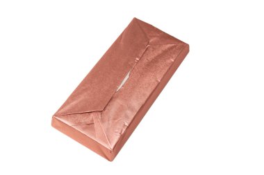 Beyaz arka planda izole edilmiş çikolatalar. Üst görünüm.