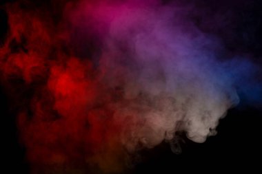 Siyah arka planda beyaz buhar. Boşluğu kopyala.