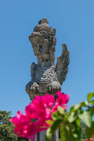 Stutue im Wassergarten, Karangasem, Bali, Indonesien — Stockfoto