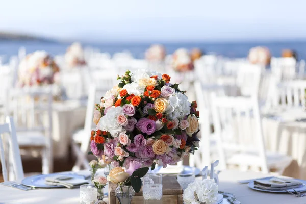 Beeindruckende und wunderschöne Hochzeit — Stockfoto