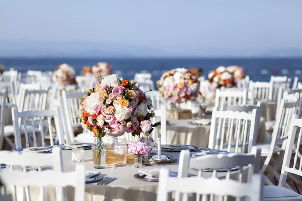 Imponente e bellissimo matrimonio istituito — Foto Stock