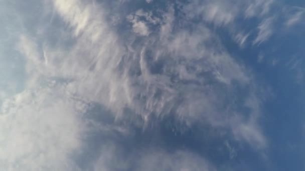 Upływ czasu, piękne chmury nad niebo — Wideo stockowe