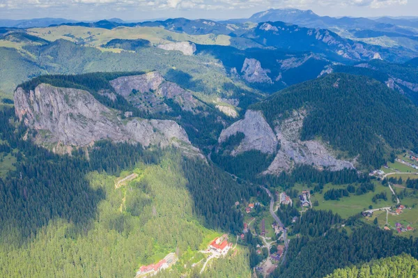 Vista Superior Del Complejo Montaña Paisaje Verano Los Cárpatos Rumanos —  Fotos de Stock