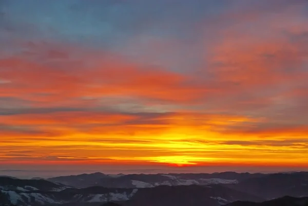 Nascer do sol dourado — Fotografia de Stock