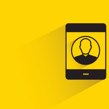 akıllı telefonda gölge sarı arkaplanlı kullanıcı profili