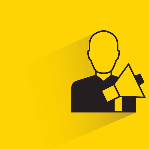 Marketer Personas Con Megáfono Fondo Amarillo — Vector de stock