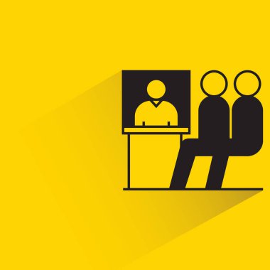 Sarı arkaplanda masaüstü bilgisayar simgesinde çevrimiçi toplantı