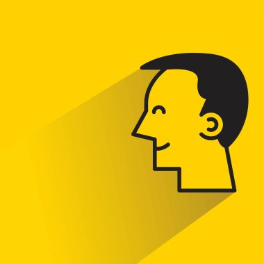 Sarı arka planda gölgesi olan komik surat avatarı