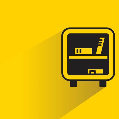 Sarı arkaplanda gölgesi olan kitaplık simgesi