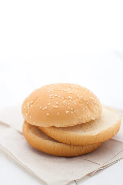 Pan de hamburguesa con sésamo — Foto de Stock