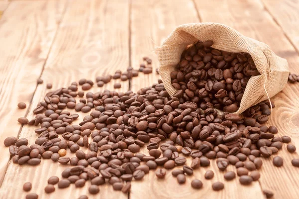 Smulad kaffe från väska — Stockfoto