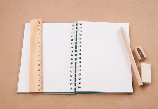Open diary or photo album book on brown backgroun — Stock Photo, Image