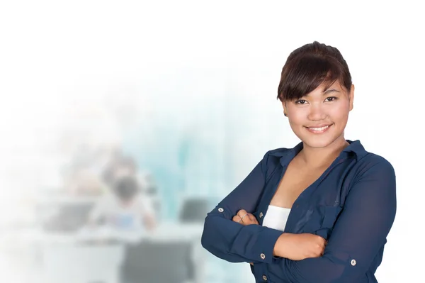 Asiática mujer de negocios en su oficina — Foto de Stock