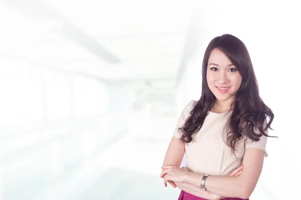 彼女の事務所のアジア女性実業家 — ストック写真