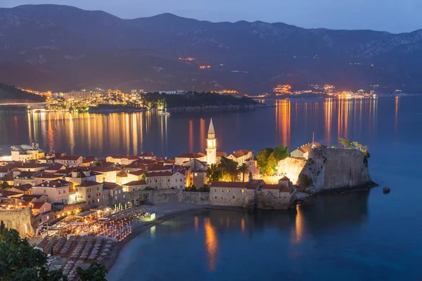 Budva casco antiguo por la noche —  Fotos de Stock