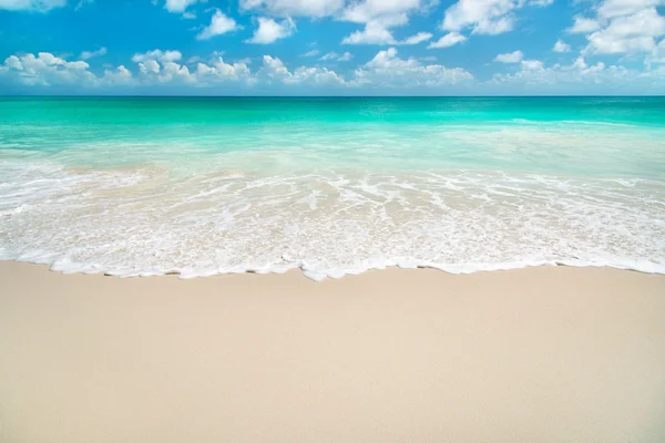Tropisch strand anse georgette op eiland praslin, Seychellen — Stockfoto
