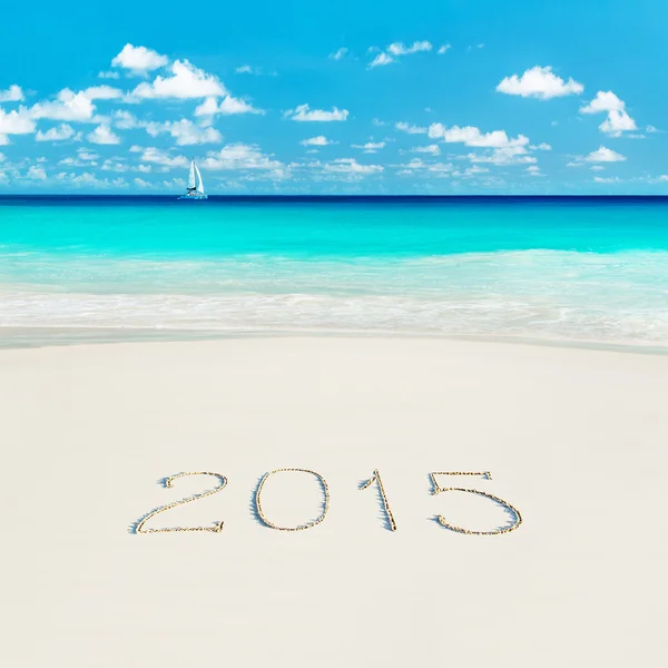 Nouvel An 2015 sur la plage de l'océan — Photo