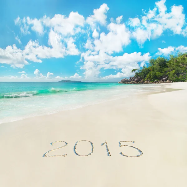 Nouvel An 2015 sur la plage de l'océan — Photo