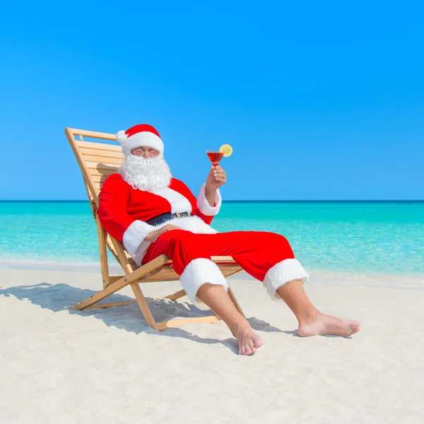 Christmas Santa Claus with cocktail — Stock Photo, Image