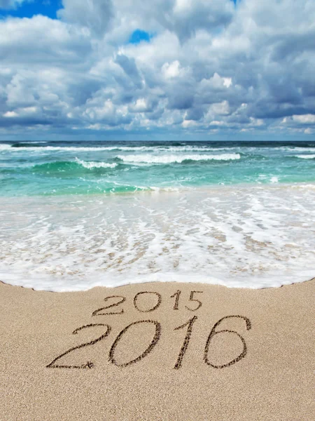 2015 omzetten in 2016 Nieuwjaar — Stockfoto