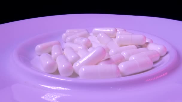 Tabağında Ilaç Olan Kapsüller Döndürme Videosu — Stok video